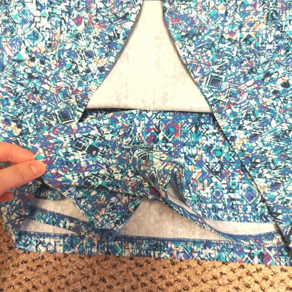 ATTYRE New York Womens Size 12 Blue Geometric Mosaic Print Skort Preppy‎ Sretch
